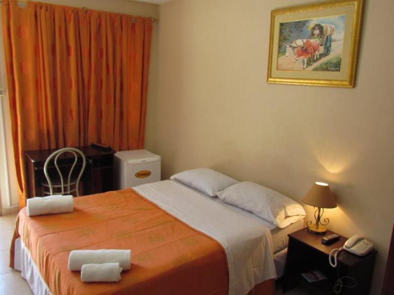 أسونسيون Hostal Casa Suiza المظهر الخارجي الصورة